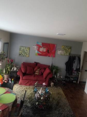 Listing photo 1 of 5