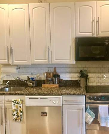 Listing photo 1 of 5