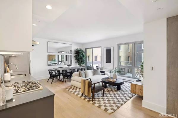 Listing photo 1 of 5