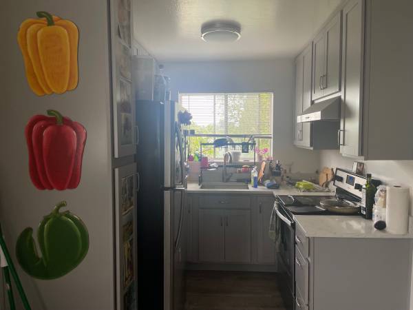 Listing photo 1 of 3