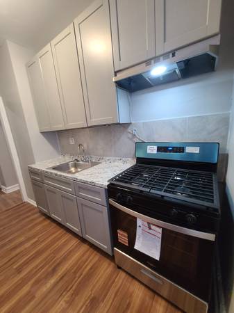 Listing photo 1 of 5