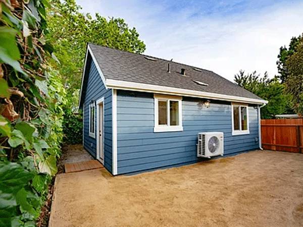 Listing photo 1 of 5