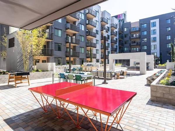 Listing photo 1 of 5