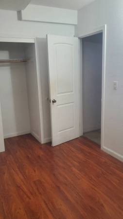 Listing photo 1 of 4