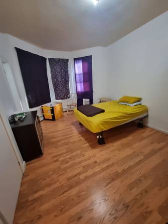 Listing photo 1 of 3