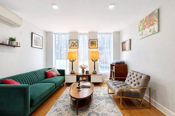 Listing photo 1 of 5