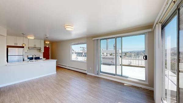 Listing photo 1 of 5