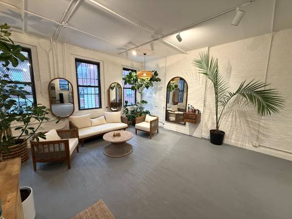 Listing photo 1 of 5