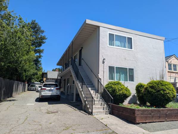 Listing photo 1 of 5