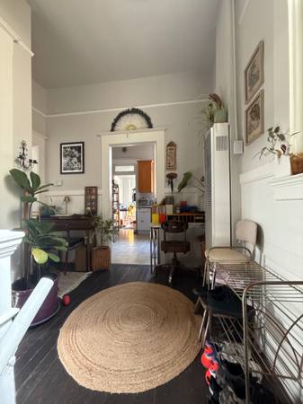 Listing photo 1 of 5