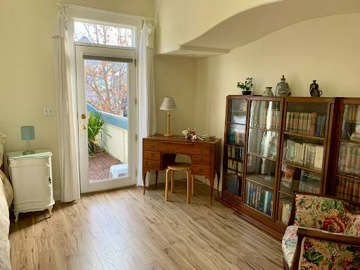 Listing photo 1 of 5