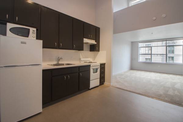 Listing photo 1 of 5