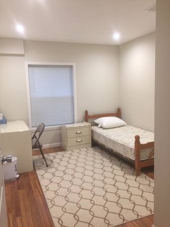 Listing photo 1 of 3