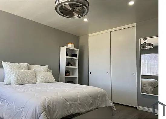 Listing photo 1 of 5