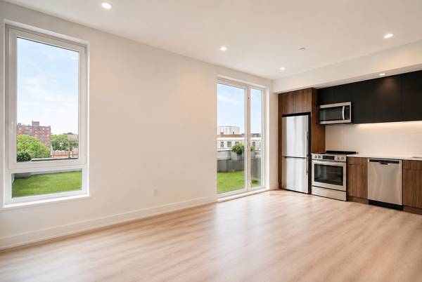 Listing photo 1 of 5