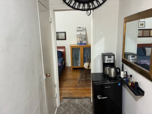 Listing photo 1 of 5
