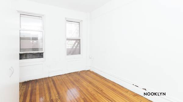 Listing photo 1 of 5