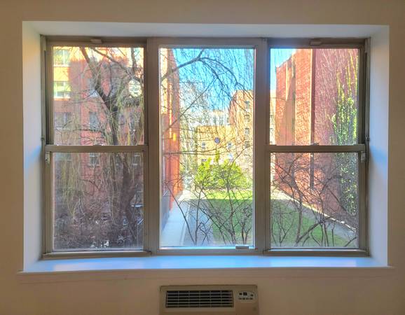 Listing photo 1 of 5