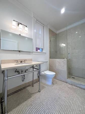 Listing photo 1 of 3