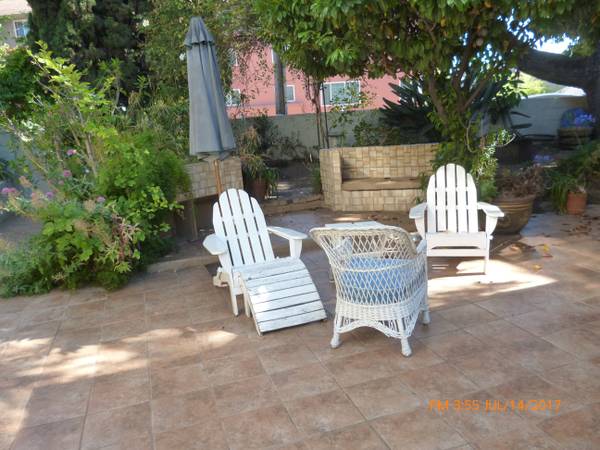 Listing photo 1 of 5