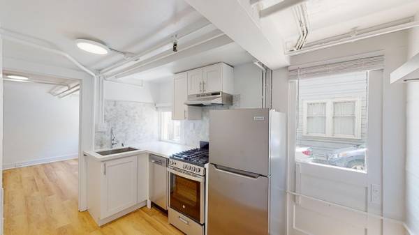 Listing photo 1 of 5