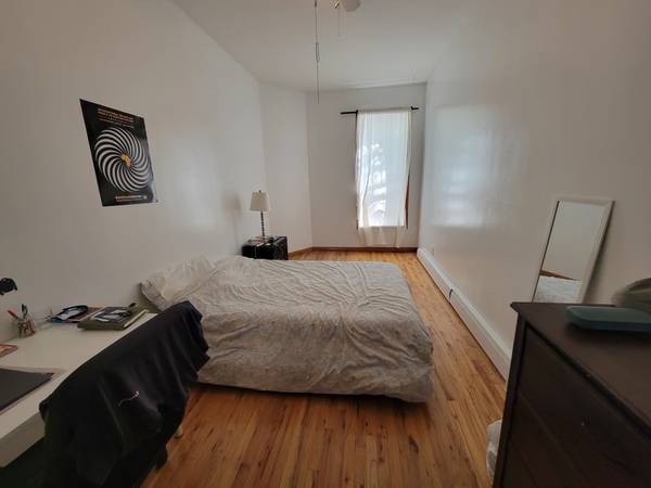 Listing photo 1 of 5