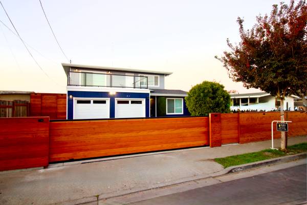 Listing photo 1 of 5