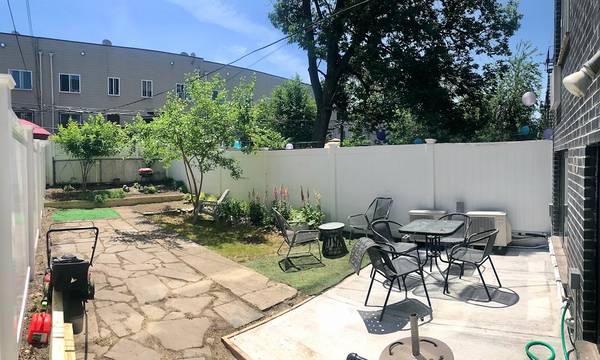 Listing photo 1 of 5