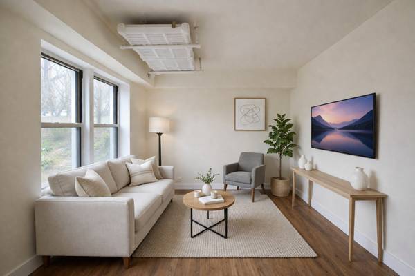 Listing photo 1 of 5