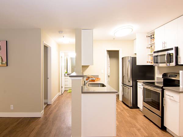 Listing photo 1 of 5