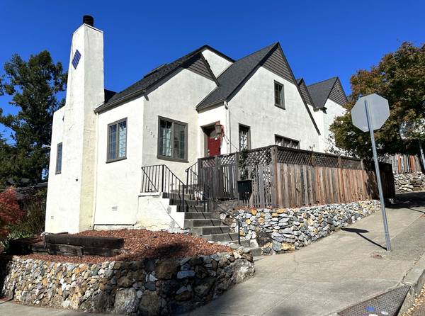 Listing photo 1 of 5