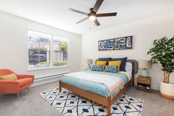 Listing photo 1 of 5
