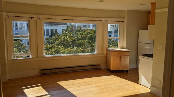 Listing photo 1 of 5