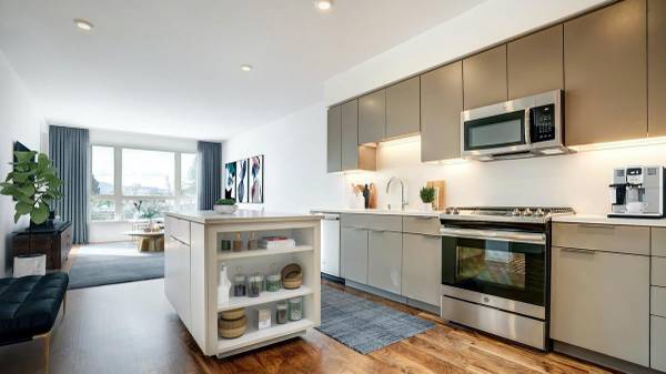 Listing photo 1 of 5