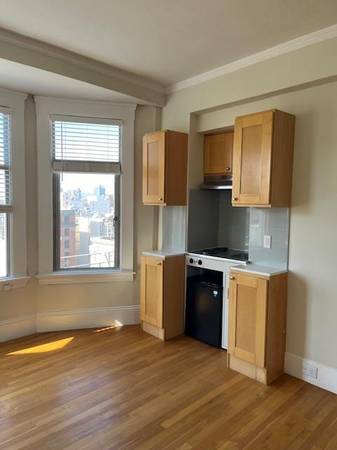 Listing photo 1 of 5
