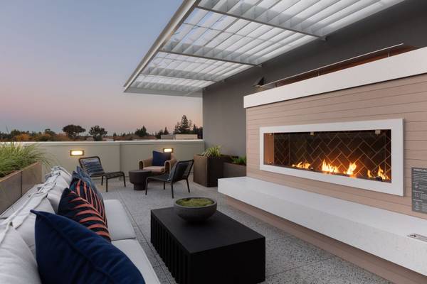 Listing photo 1 of 5