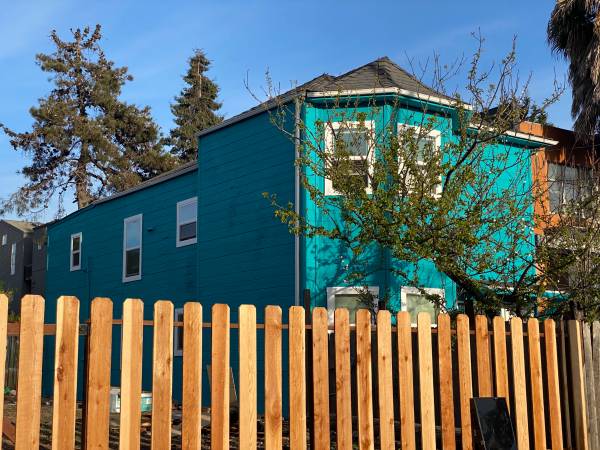 Listing photo 1 of 5