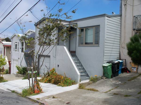 Listing photo 1 of 5