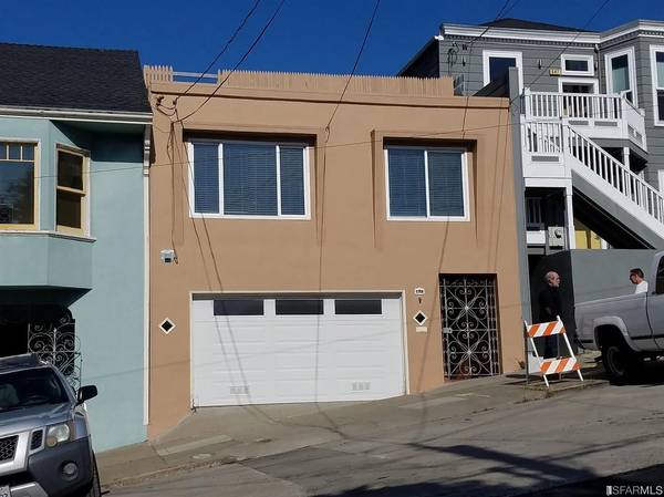 Listing photo 1 of 5