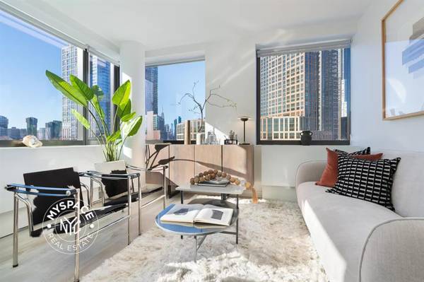 Listing photo 1 of 5