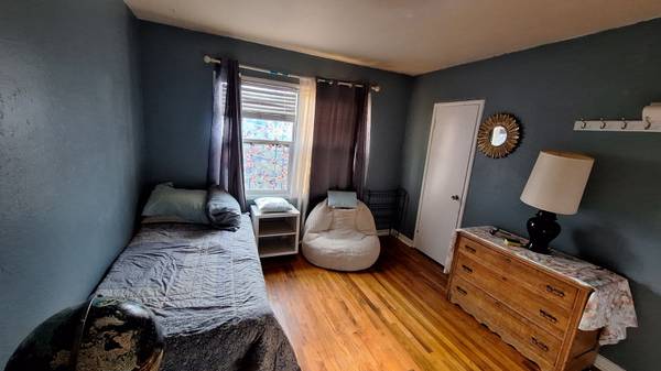 Listing photo 1 of 3