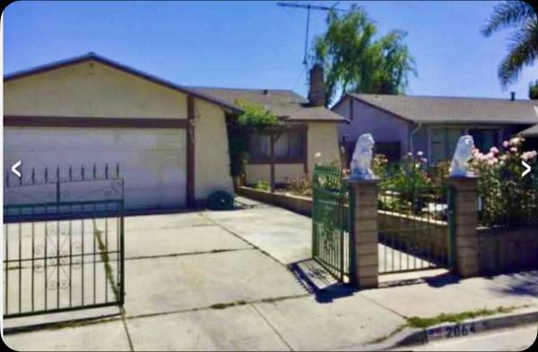 Listing photo 1 of 5