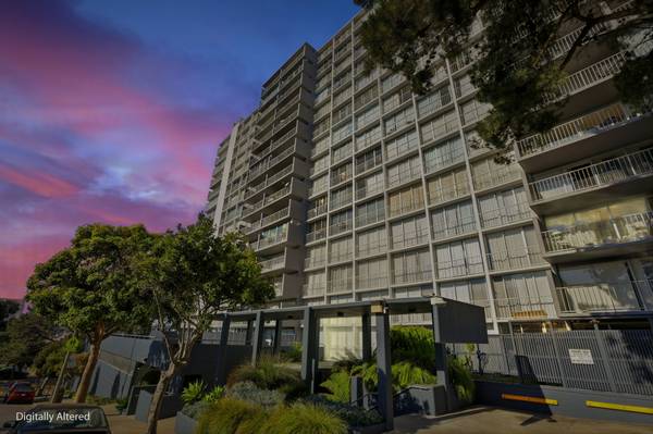 Listing photo 1 of 5