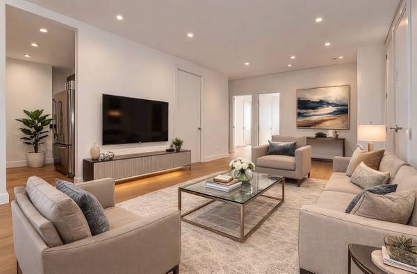 Listing photo 1 of 5