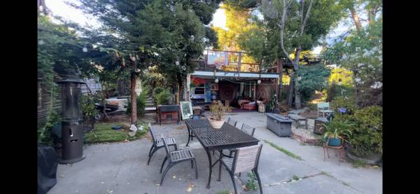 Listing photo 1 of 5