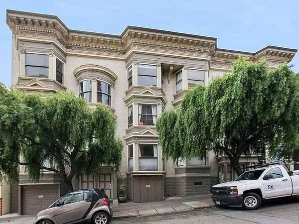 Listing photo 1 of 4