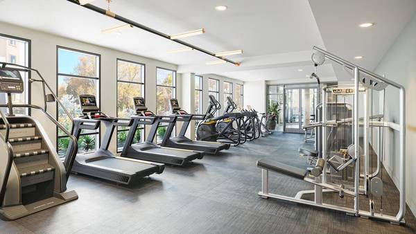 Listing photo 1 of 5