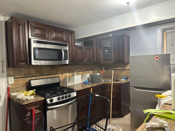 Listing photo 1 of 5