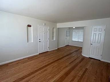 Listing photo 1 of 5