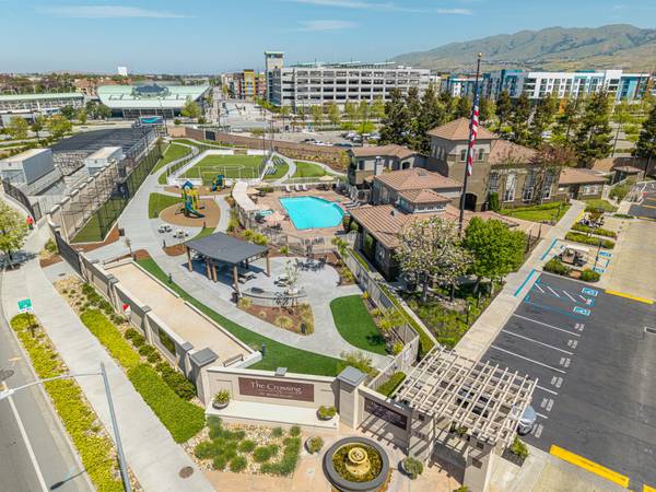 Listing photo 1 of 5